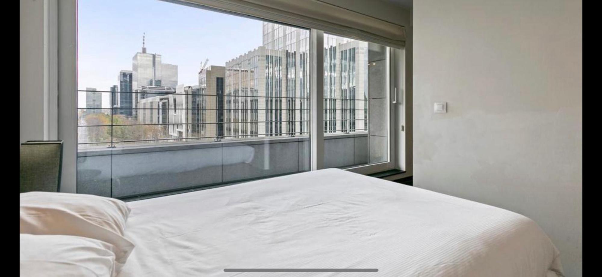Apartment In Heart Of Brussel City With Balcony View — Photos 2
